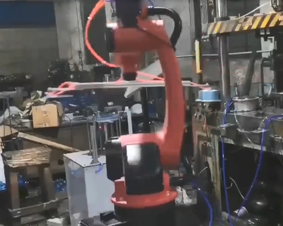 1510+1508機(jī)器人沖壓成型